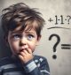 Écolier anxieux face à un calcul